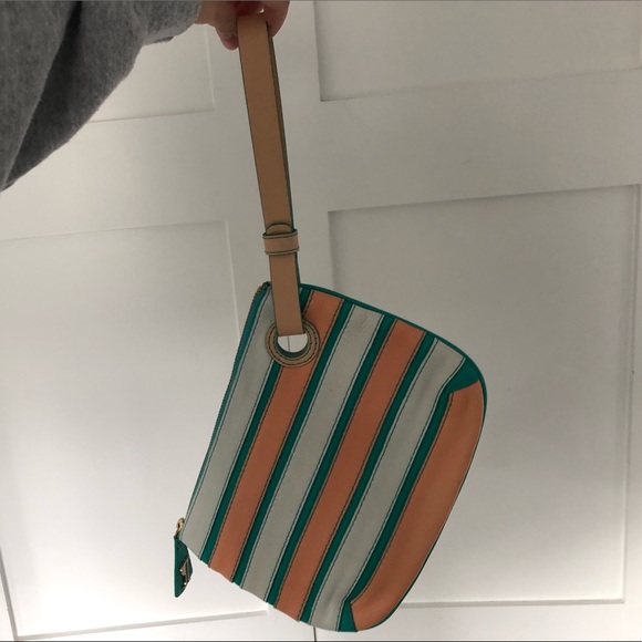 Wristlet clutch - Picture 2 of 6